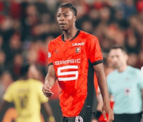 18岁法甲天才中锋横空出世，法国新一代希望之星，5大豪门疯抢