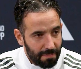 阿莫林称曼联已变强可复仇热刺，无缘欧冠因祸得福！回应C罗批评